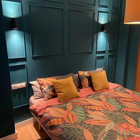 Luxury In Center Apartment *